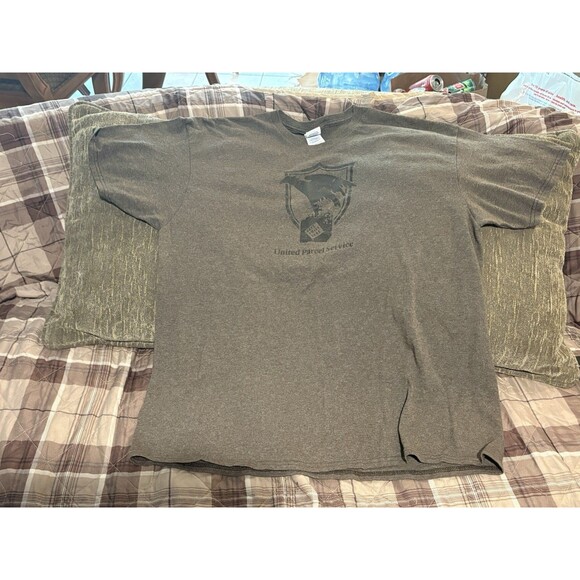 Vintage UPS United Parcel Service Eagle Shield Employee T Shirt XL Delta Brown